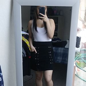 Zip-Up Skirt w/Pockets!